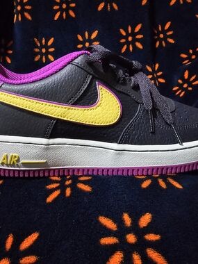 Nike Air Force 1 Low Top Sneaker 6.5y Or 8w. Brand New In Box